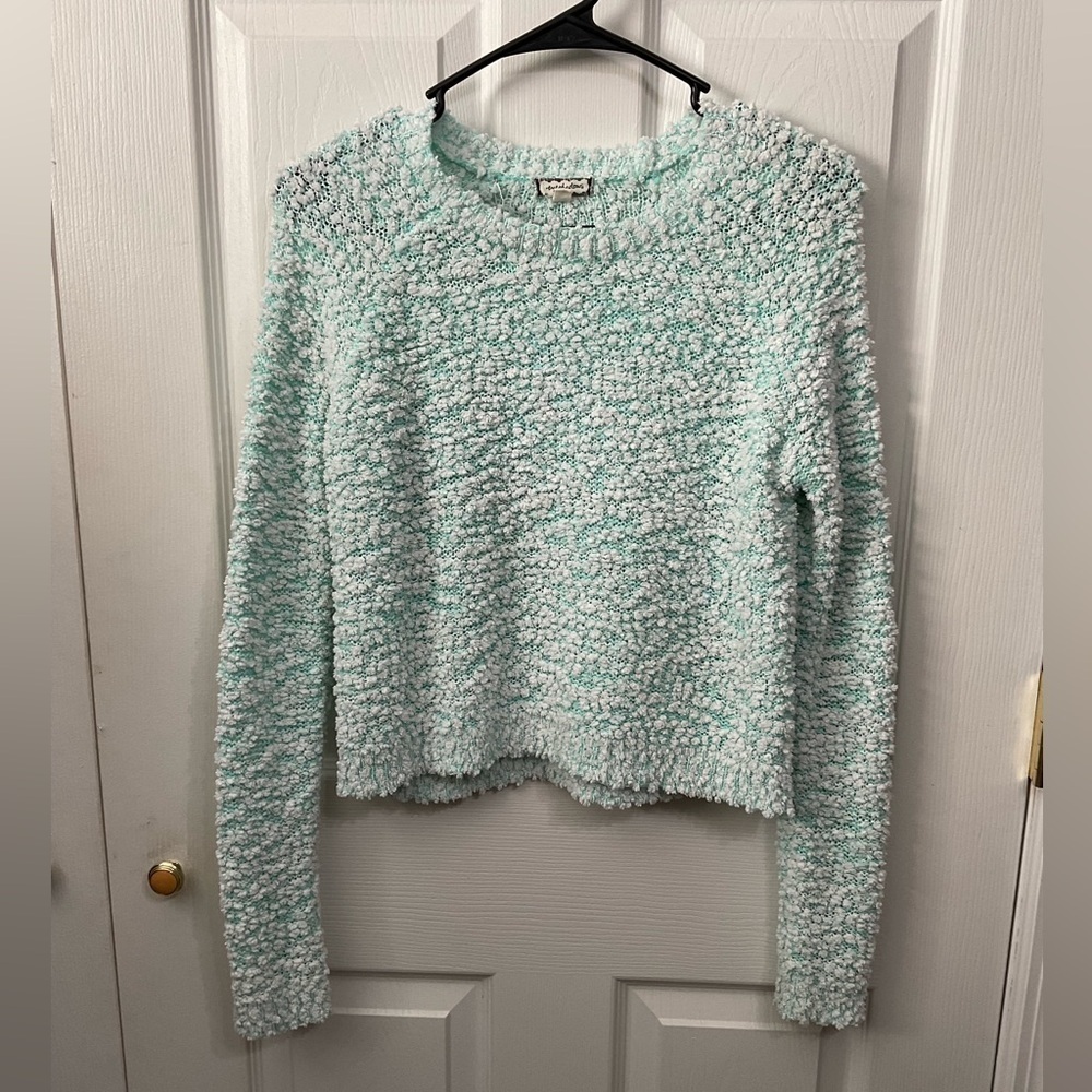 Eyeshadow sweater. Crop. Long sleeve. Size M